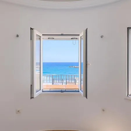 Beachfront Panorama Kythira Jacuzzi & Sea View *