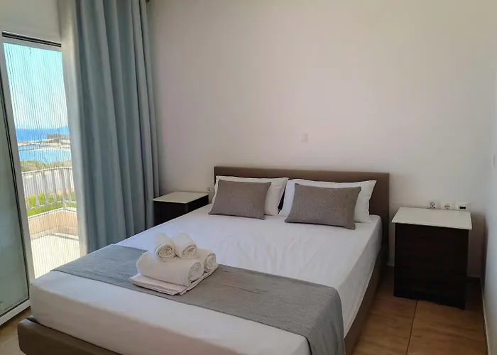 Beachfront Ela Luxury With Jacuzzi & Views *