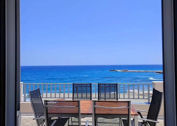 Appartamento Beachfront Ela Luxury With Jacuzzi & Views *