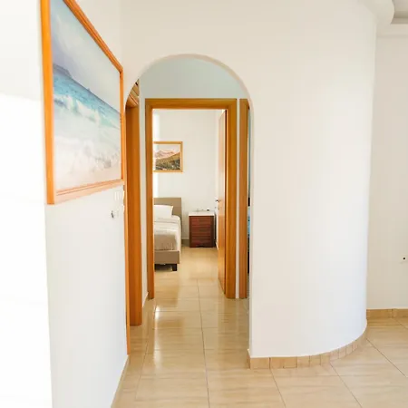 Beachfront Panorama Kythira Jacuzzi & Sea View *