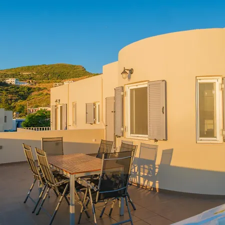 Beachfront Panorama Kythira Jacuzzi & Sea View Apartamento