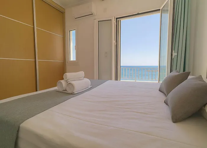 Apartamento Beachfront Ela Luxury With Jacuzzi & Views Agia Pelagia (Kythira)